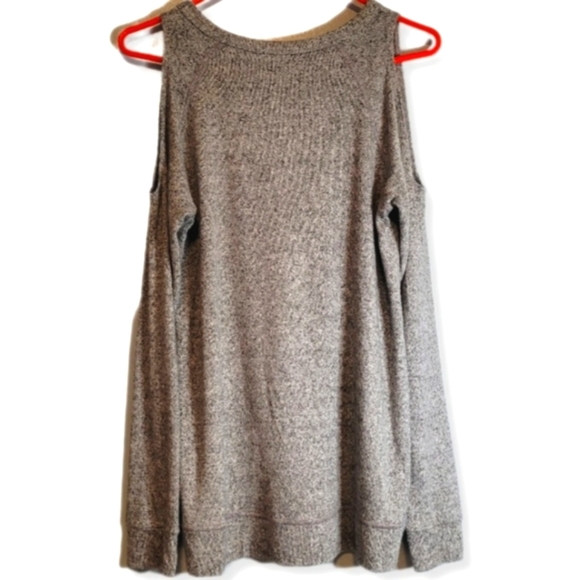 ECLIPSE Long Sleeve Cold Shoulder Top - Picture 4 of 8